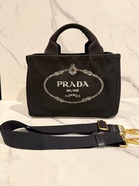 Prada Canapa